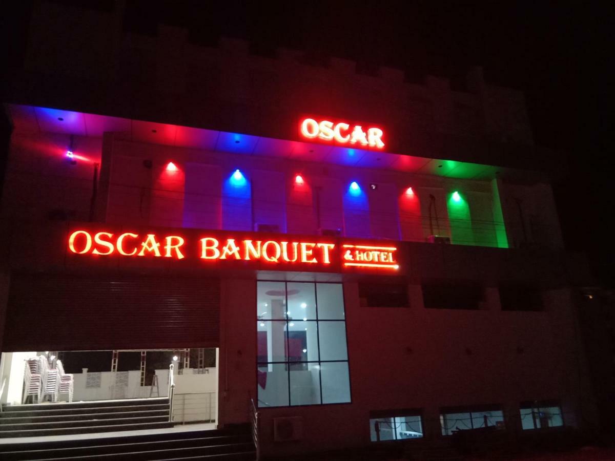 Oscar Banquet And Hotel Kālka Exterior foto